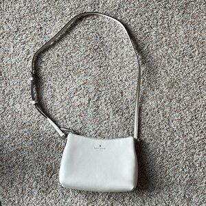 Kate Spade Bailey Textured Leather Crossbody Bag Purse in Parchment 🤍♠️